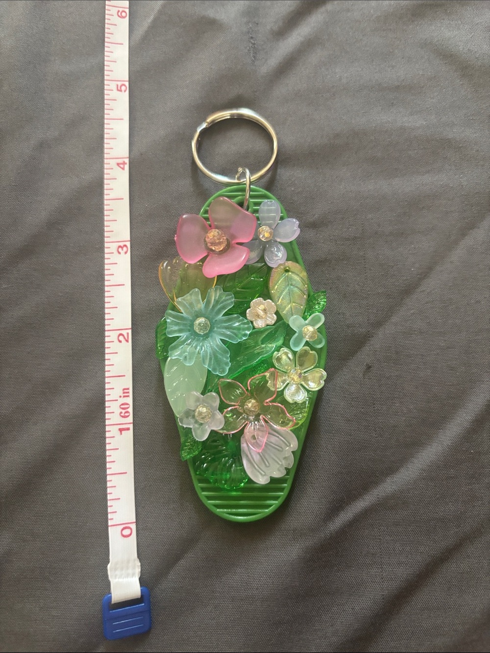 Flower beadazzled green motel style keychain
